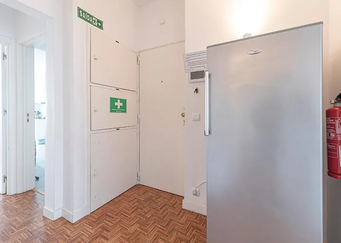 Houze Spacious Near Marques De Pombal Appartement Lissabon